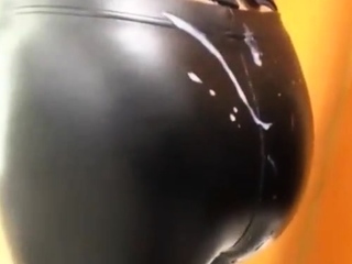 close up,cumshot,latex,milf,